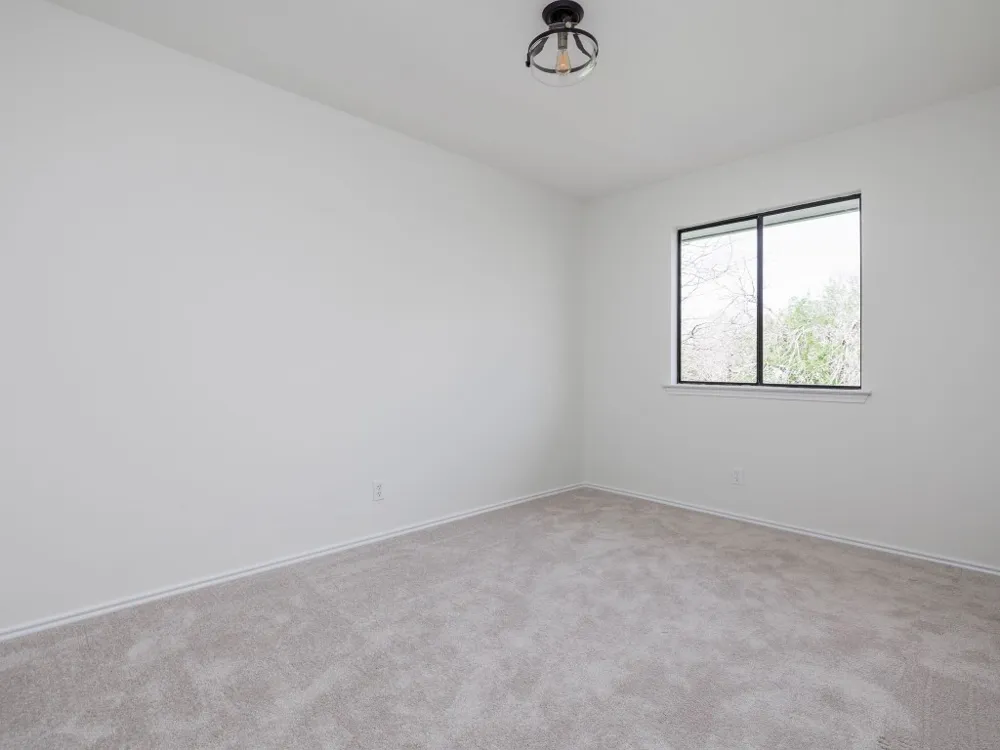 1805 White Oak Cove Round Rock, TX 78681
