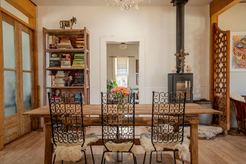 1294 Crabapple Road Blanco, TX 78606
