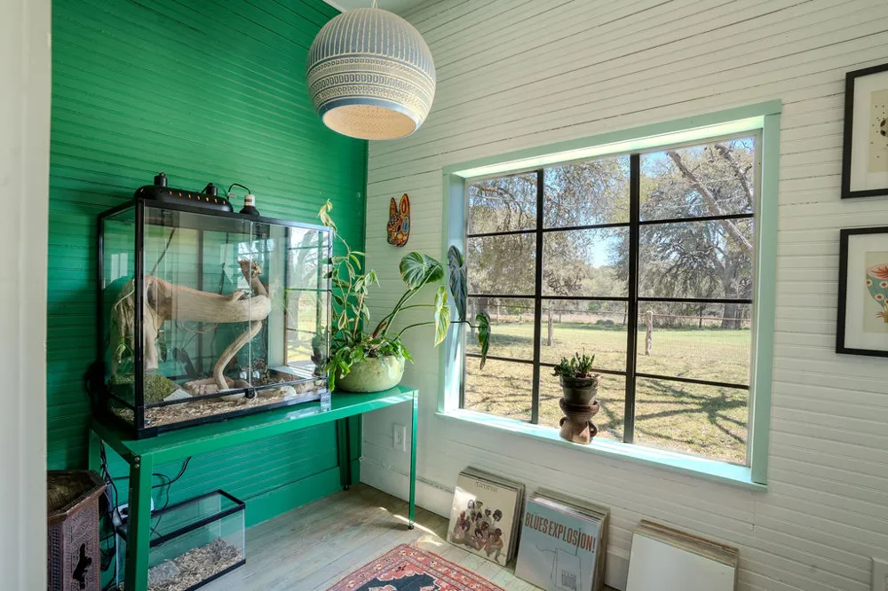 1294 Crabapple Road Blanco, TX 78606