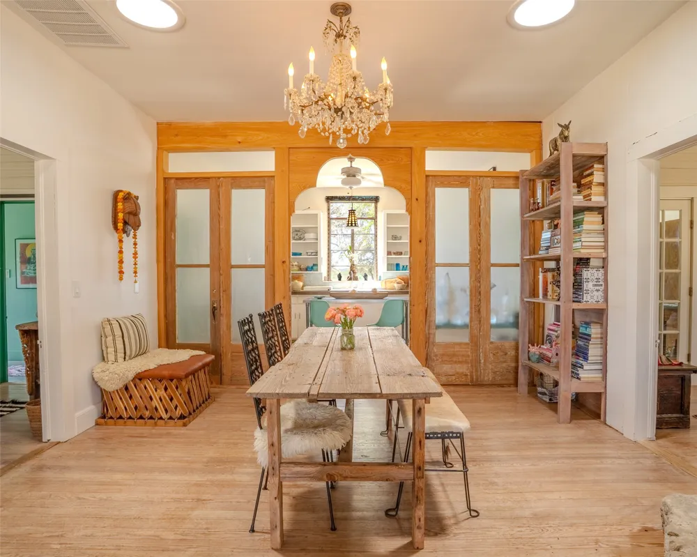 1294 Crabapple Road Blanco, TX 78606