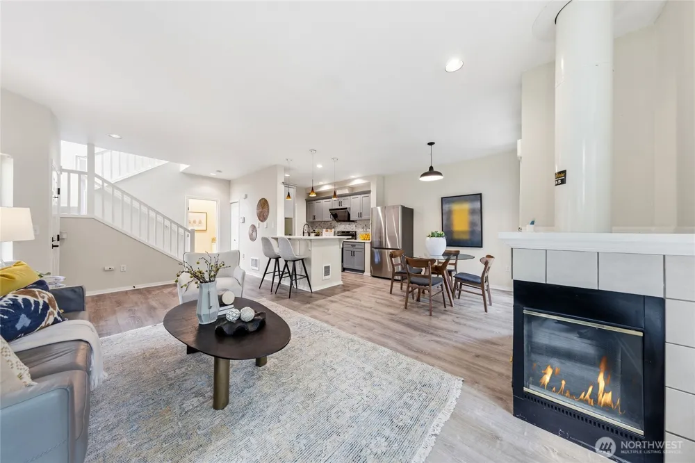 12541 NE 7th Place Bellevue, WA 98005