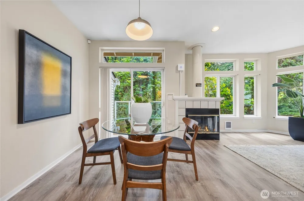 12541 NE 7th Place Bellevue, WA 98005