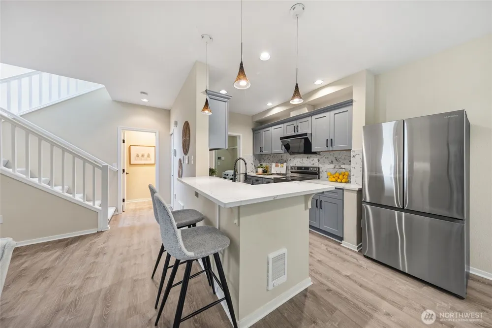 12541 NE 7th Place Bellevue, WA 98005