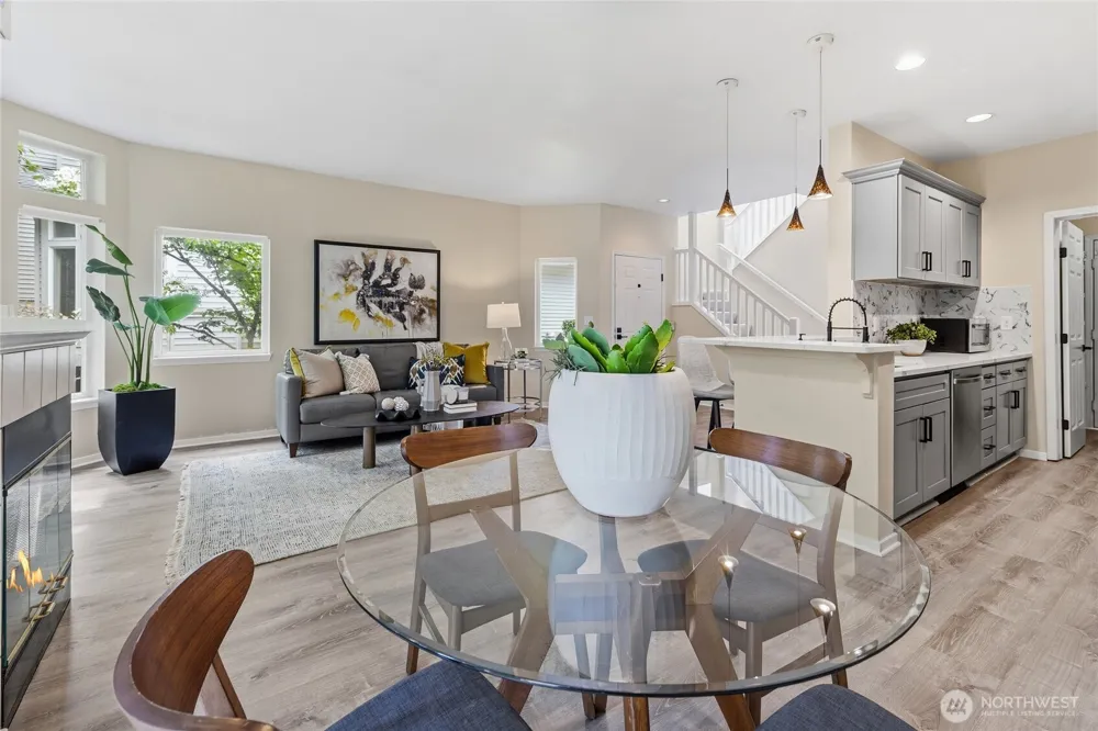 12541 NE 7th Place Bellevue, WA 98005