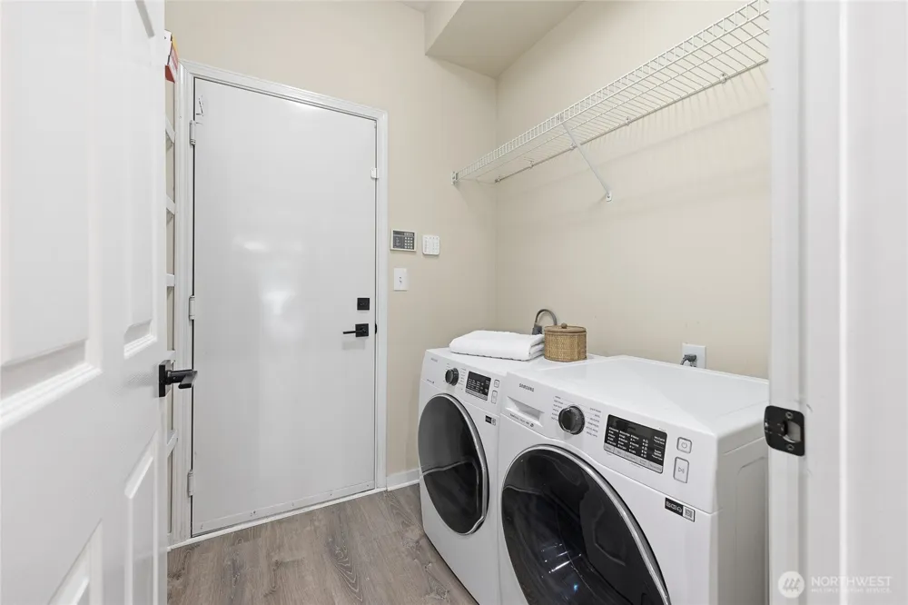 12541 NE 7th Place Bellevue, WA 98005
