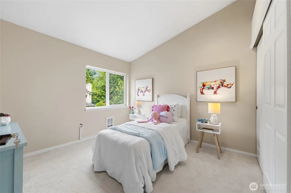 12541 NE 7th Place Bellevue, WA 98005