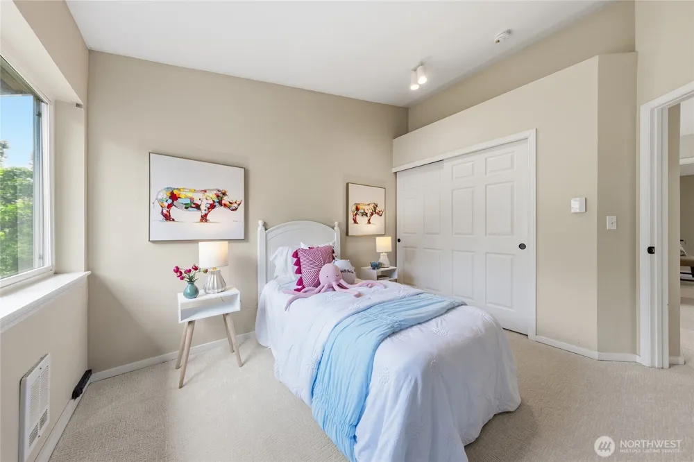 12541 NE 7th Place Bellevue, WA 98005