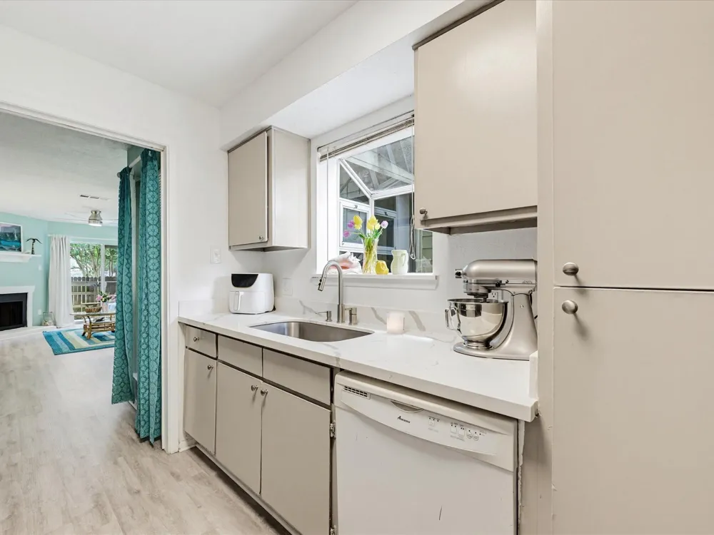 18800 Egret Bay Boulevard #1605 Webster, TX 77058