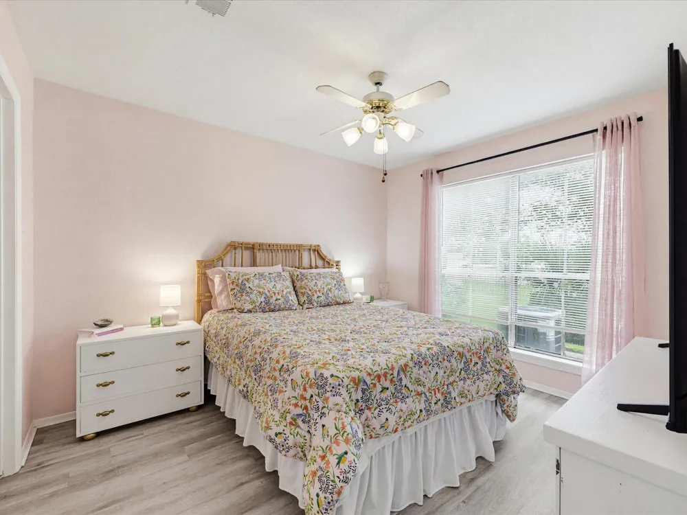 18800 Egret Bay Boulevard #1605 Webster, TX 77058