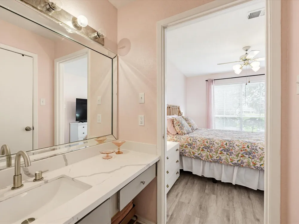 18800 Egret Bay Boulevard #1605 Webster, TX 77058