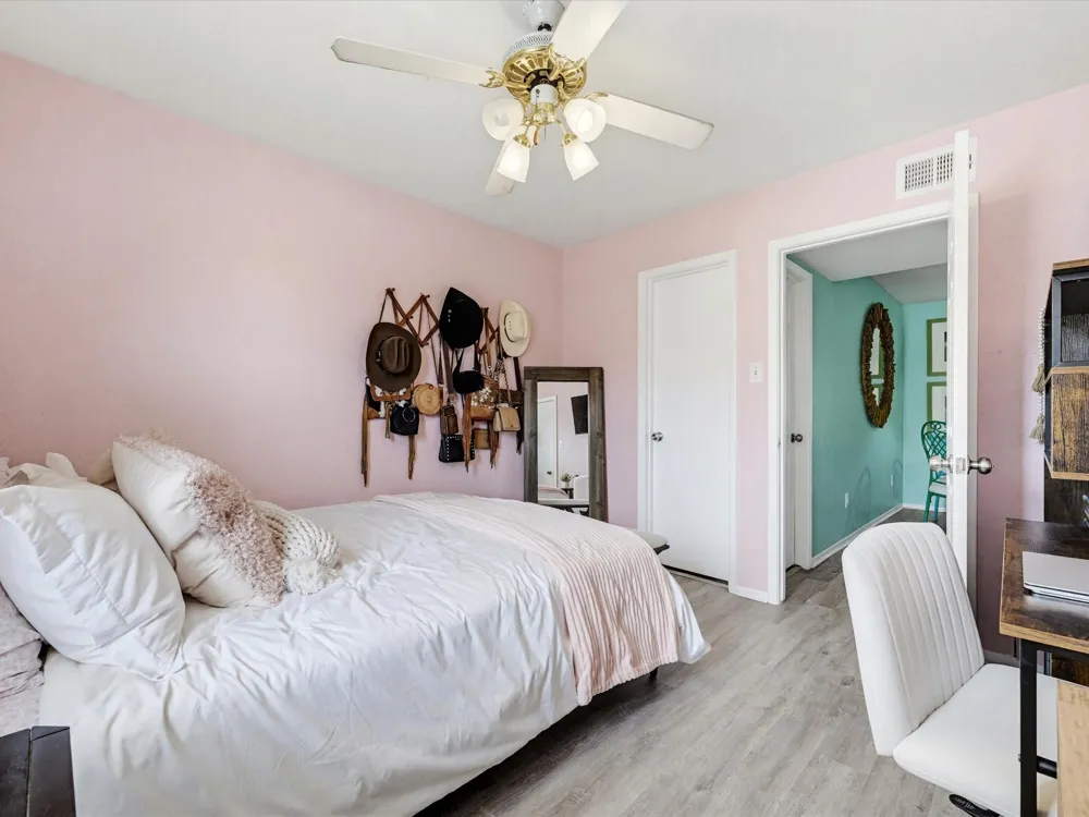 18800 Egret Bay Boulevard #1605 Webster, TX 77058
