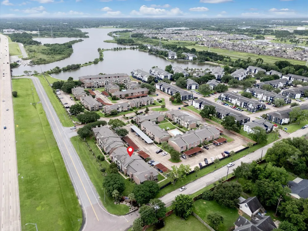 18800 Egret Bay Boulevard #1605 Webster, TX 77058