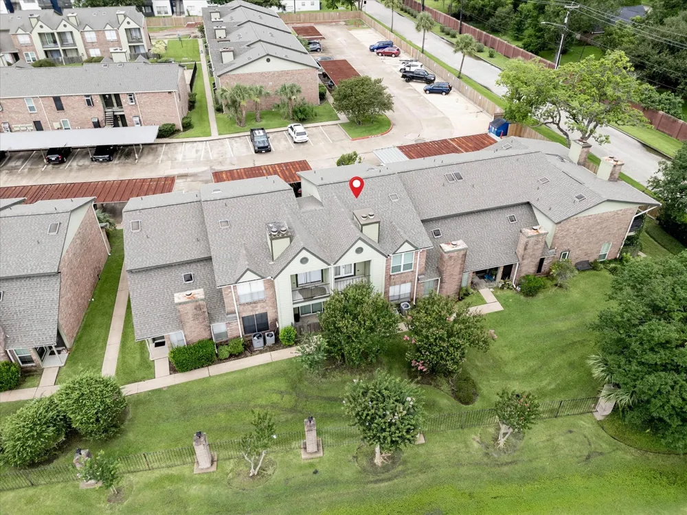 18800 Egret Bay Boulevard #1605 Webster, TX 77058