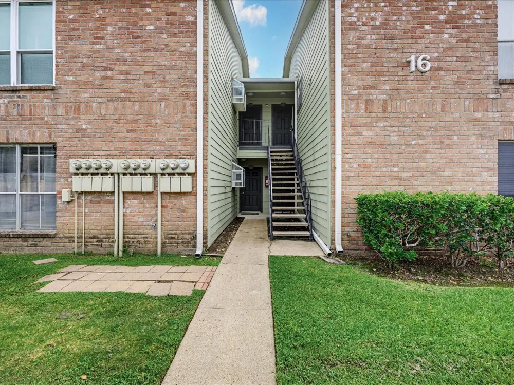 18800 Egret Bay Boulevard #1605 Webster, TX 77058