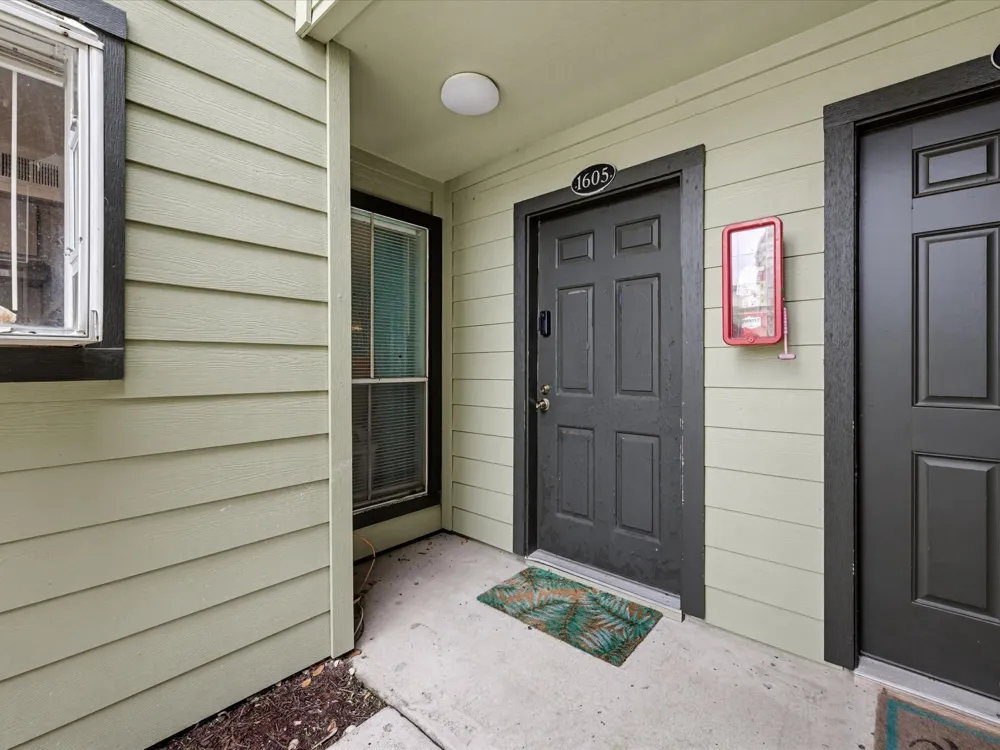 18800 Egret Bay Boulevard #1605 Webster, TX 77058