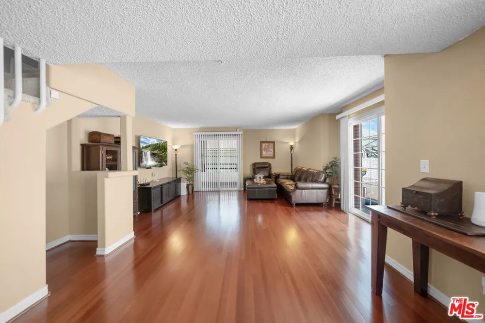 527 W Harvard Street #4 Glendale, CA 91204