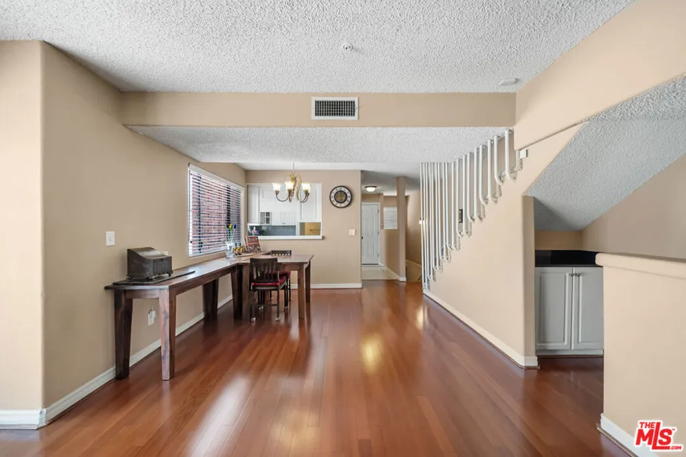 527 W Harvard Street #4 Glendale, CA 91204