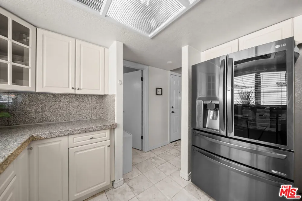 527 W Harvard Street #4 Glendale, CA 91204