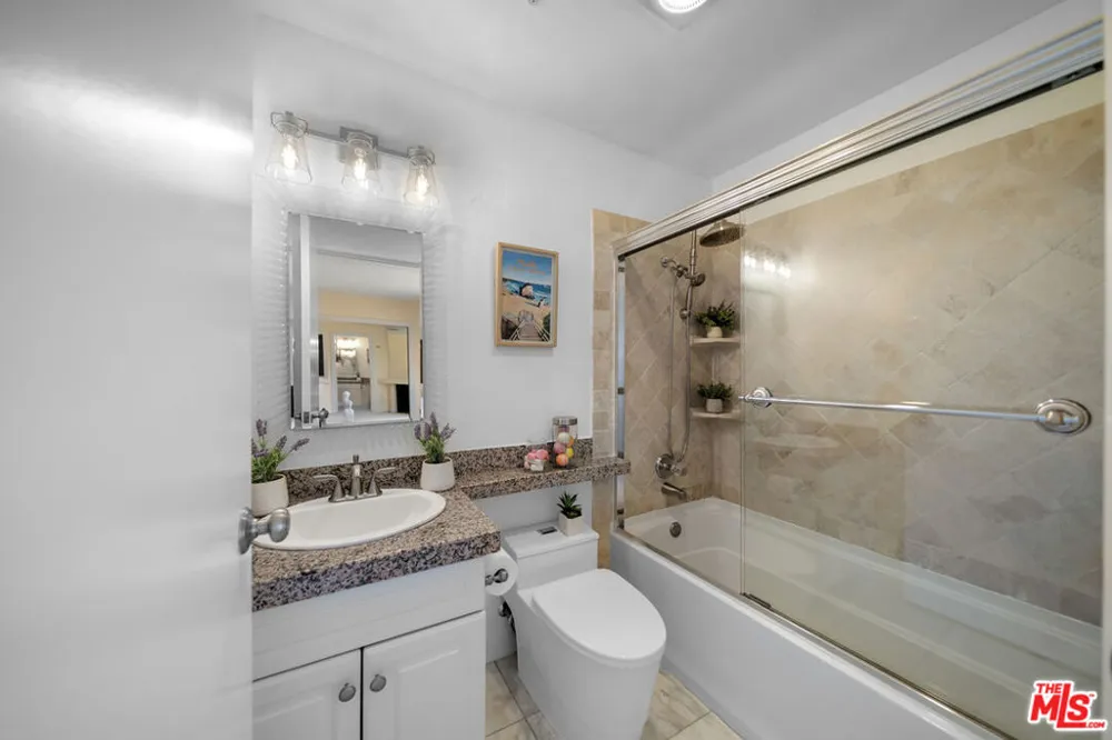 527 W Harvard Street #4 Glendale, CA 91204