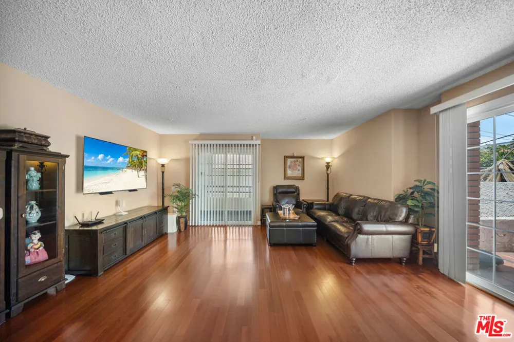 527 W Harvard Street #4 Glendale, CA 91204