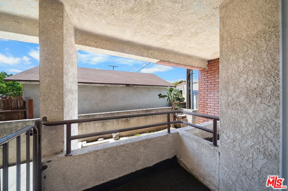 527 W Harvard Street #4 Glendale, CA 91204