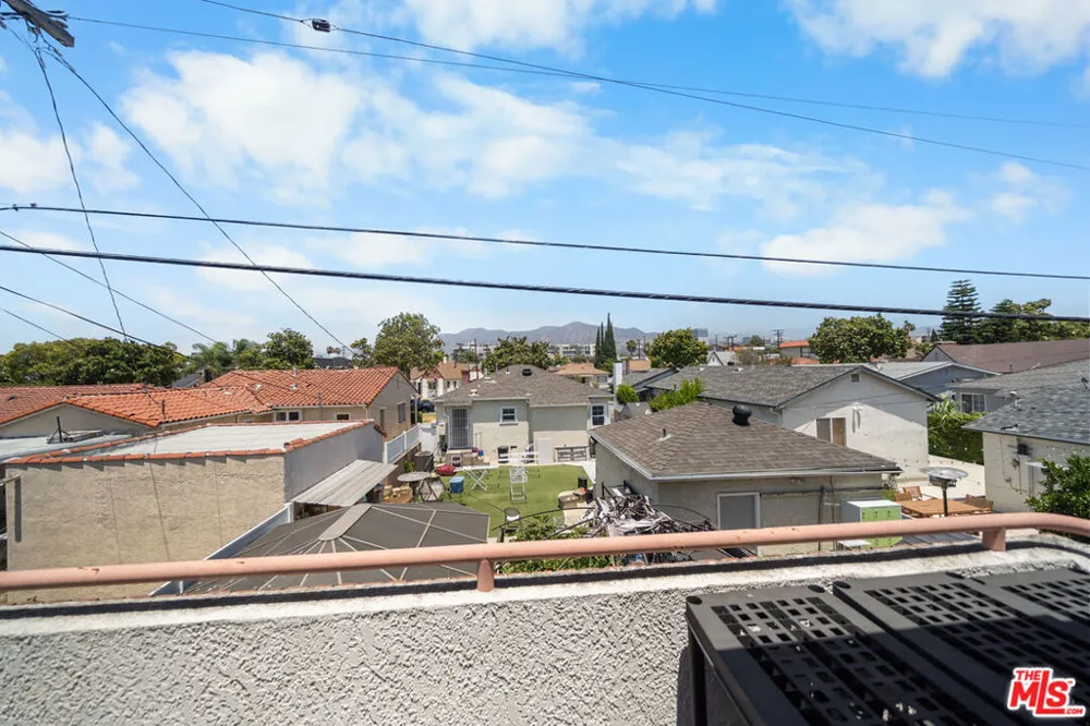 527 W Harvard Street #4 Glendale, CA 91204