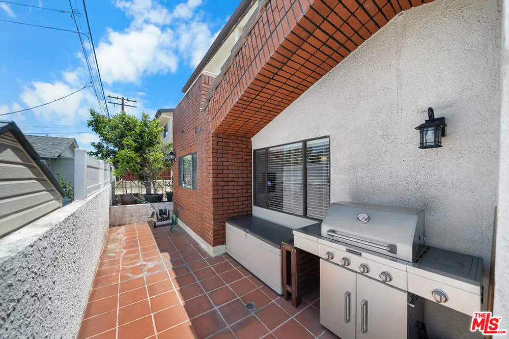 527 W Harvard Street #4 Glendale, CA 91204