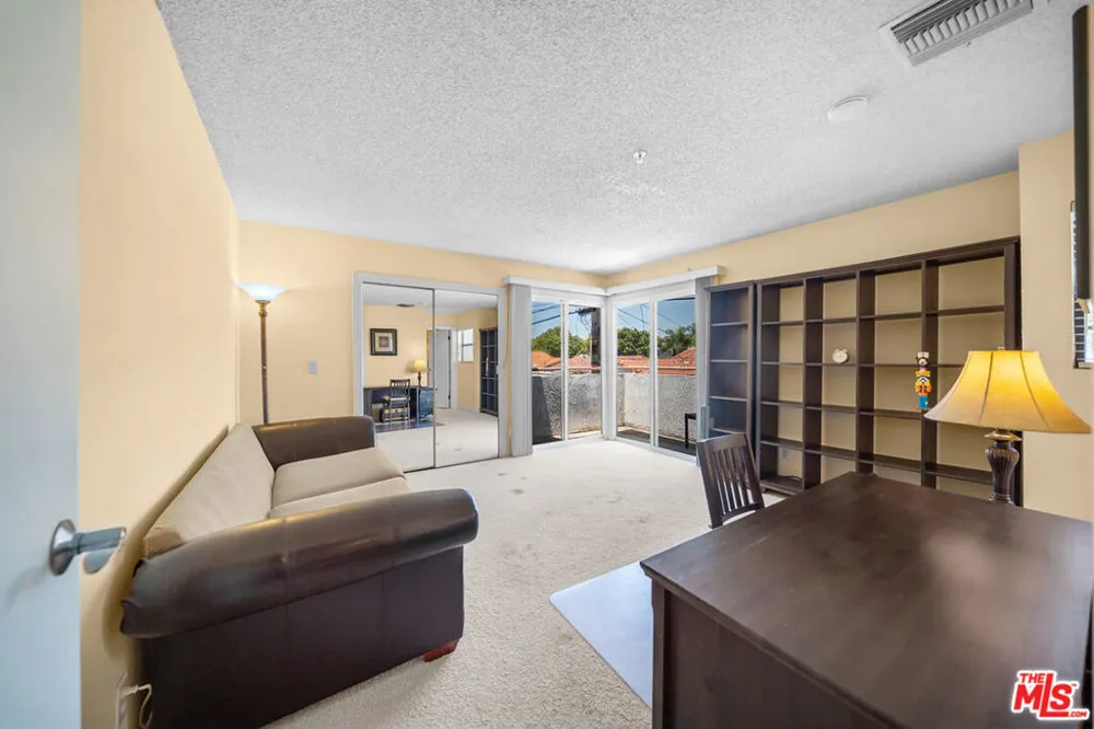 527 W Harvard Street #4 Glendale, CA 91204