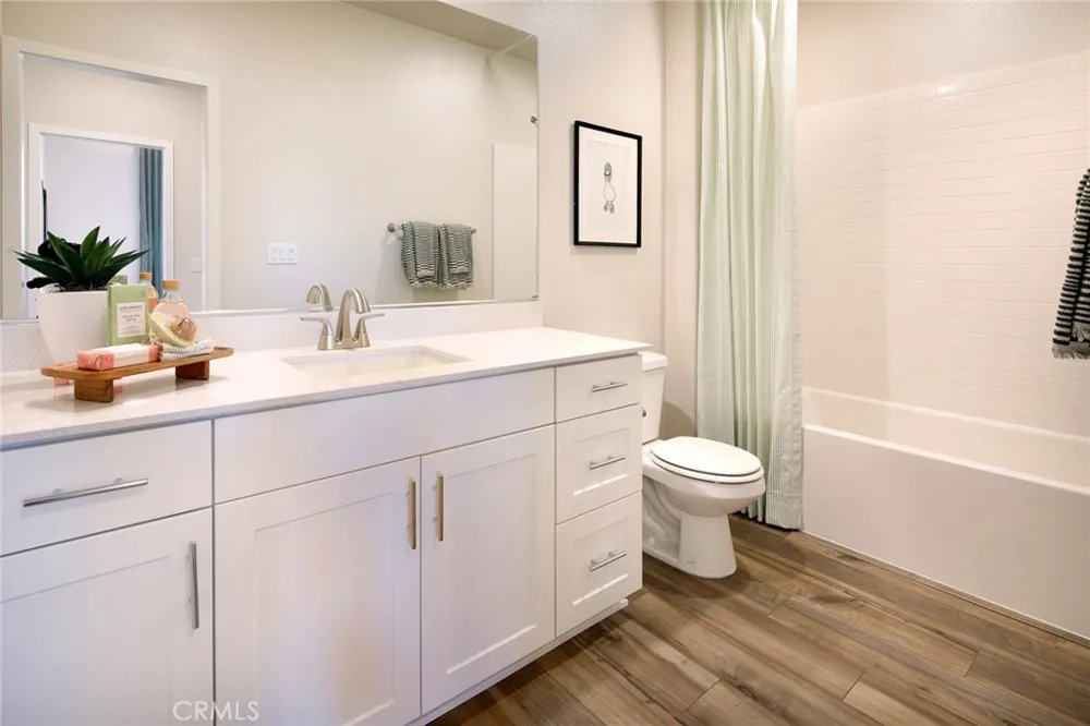 36137 Domingo Avenue #2002 Murrieta, CA 92563