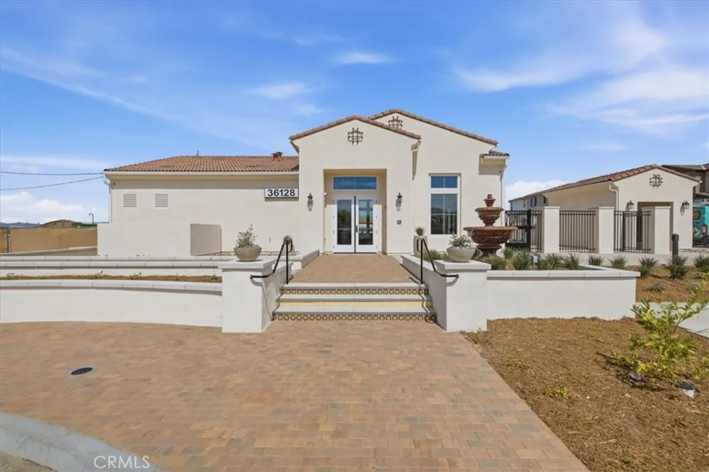 36137 Domingo Avenue #2002 Murrieta, CA 92563