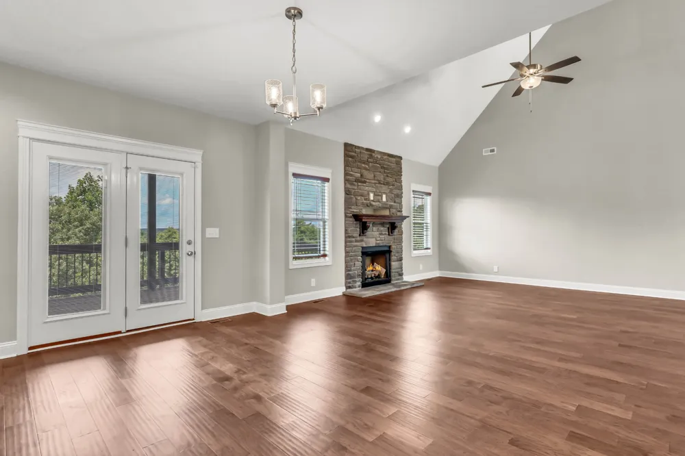 4018 Cooper Creek Rd Woodlawn, TN 37191