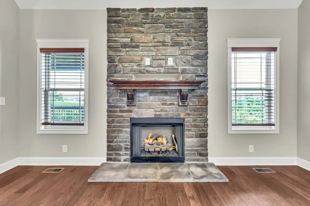 4018 Cooper Creek Rd Woodlawn, TN 37191