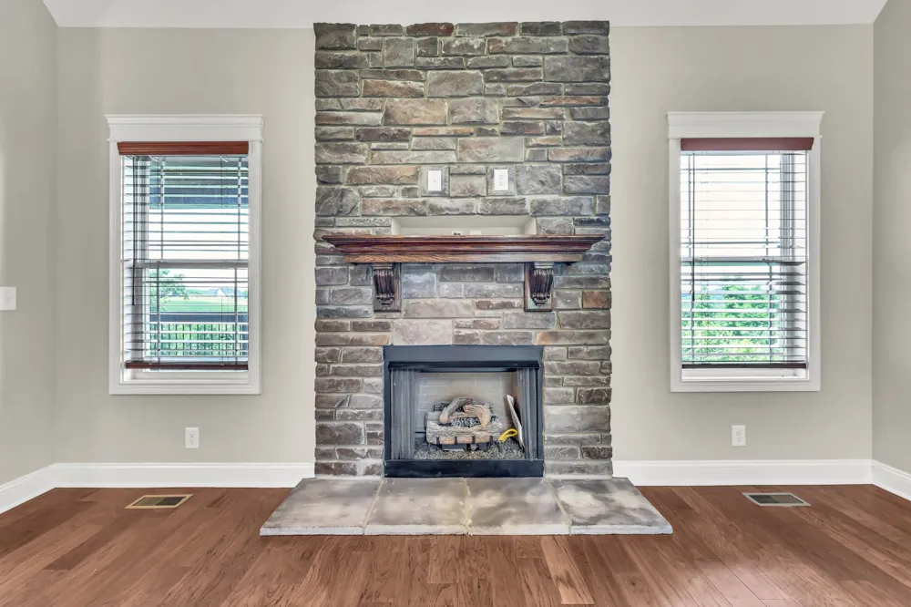4018 Cooper Creek Rd Woodlawn, TN 37191