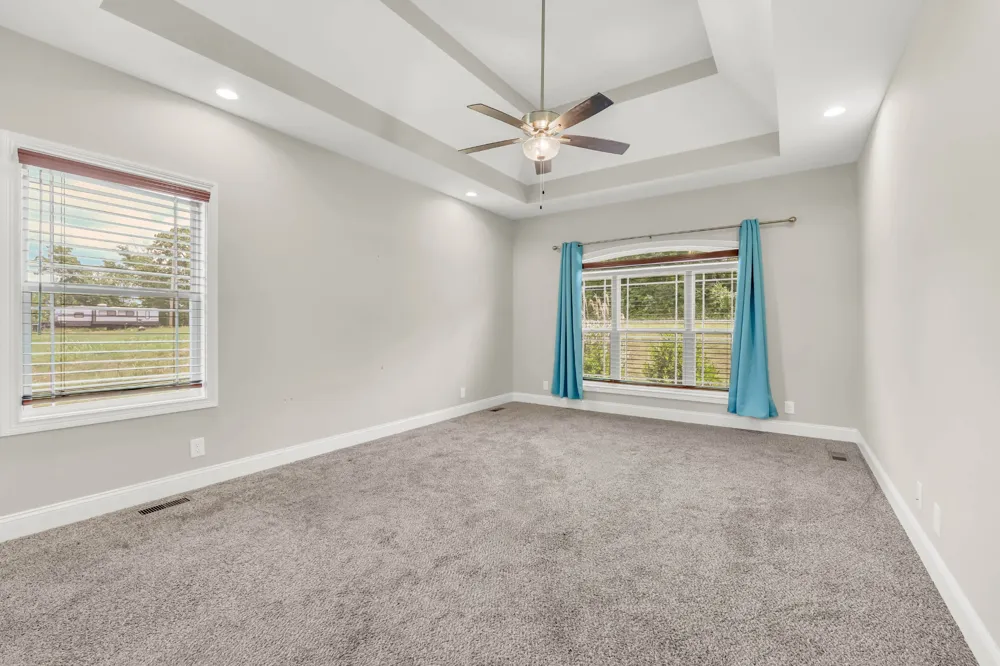 4018 Cooper Creek Rd Woodlawn, TN 37191