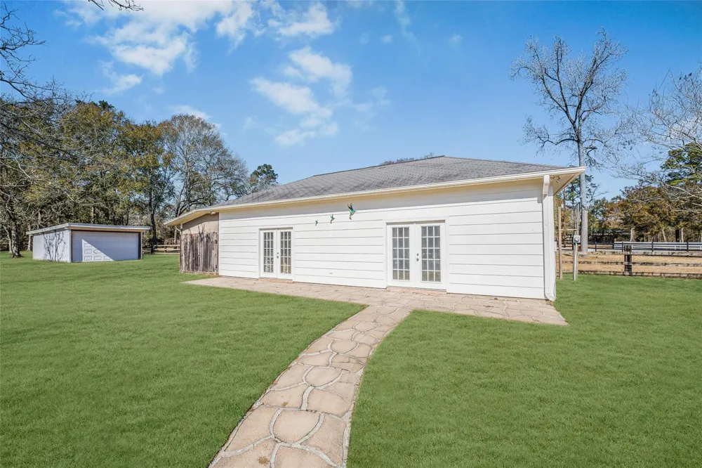 33519 Hillside Drive Pinehurst, TX 77362