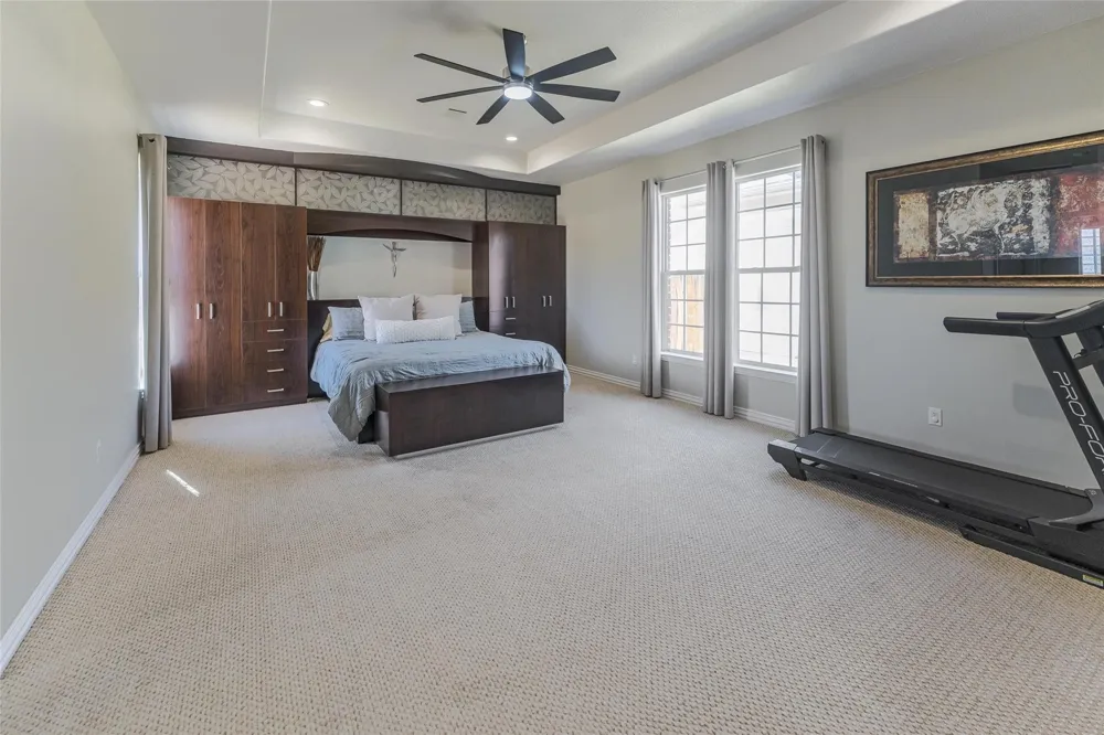 33519 Hillside Drive Pinehurst, TX 77362