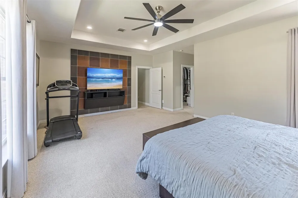 33519 Hillside Drive Pinehurst, TX 77362