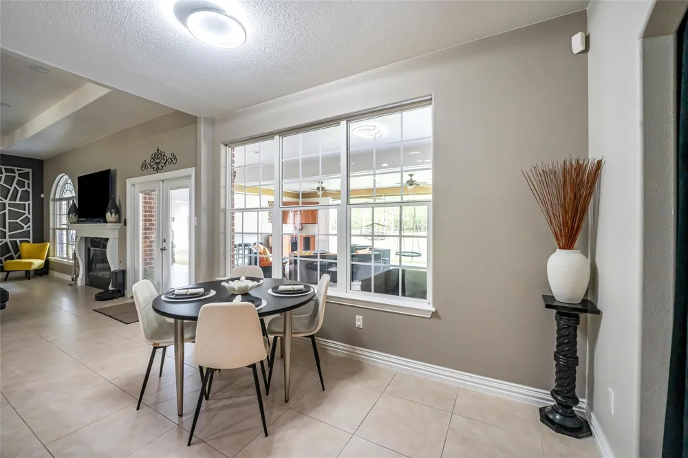 33519 Hillside Drive Pinehurst, TX 77362