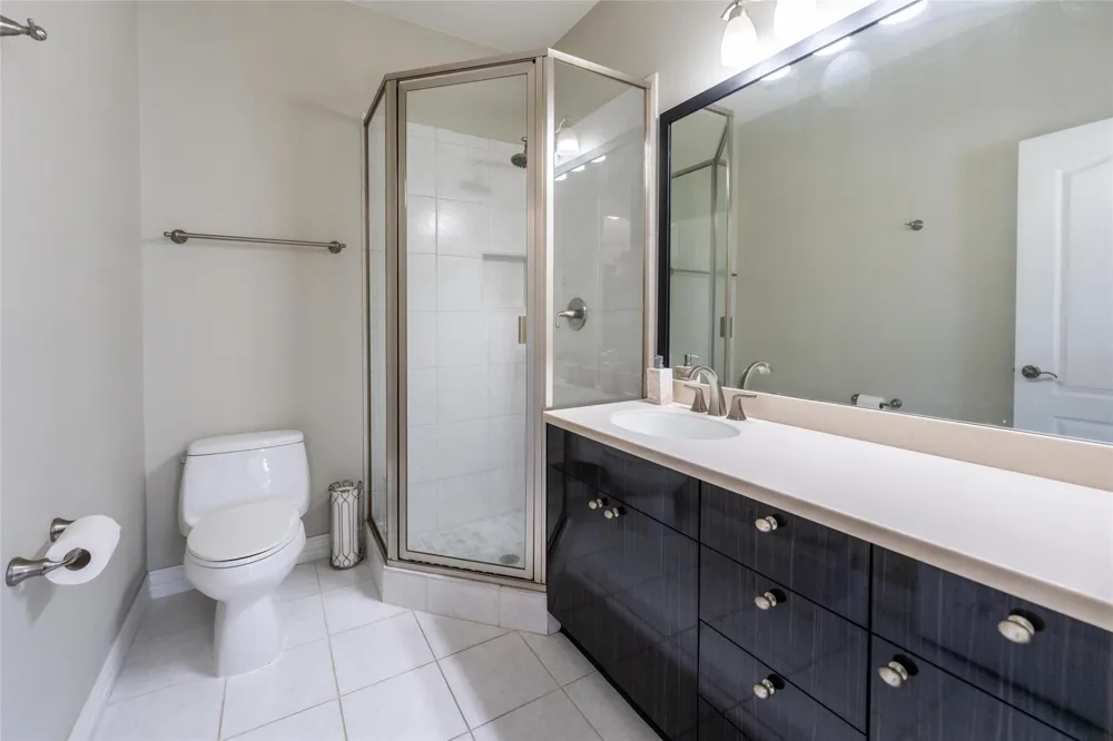 33519 Hillside Drive Pinehurst, TX 77362