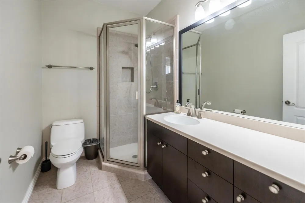 33519 Hillside Drive Pinehurst, TX 77362