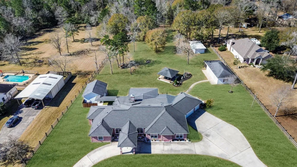 33519 Hillside Drive Pinehurst, TX 77362