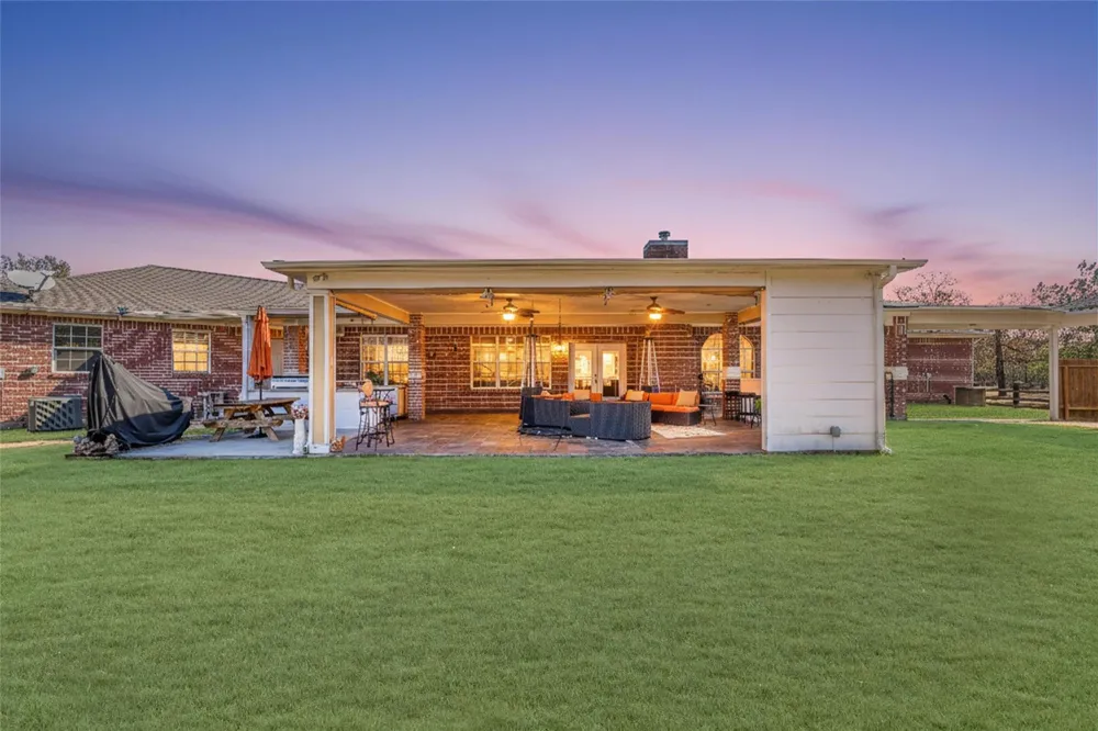 33519 Hillside Drive Pinehurst, TX 77362