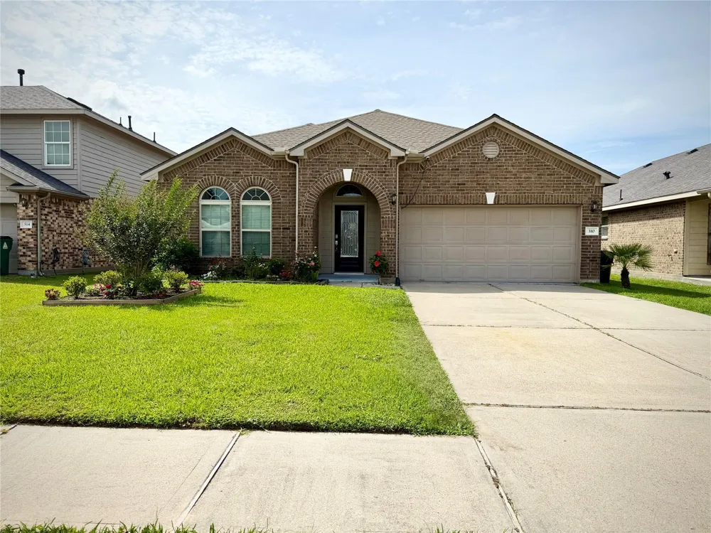 310 Gulf Winds Drive Bacliff, TX 77518