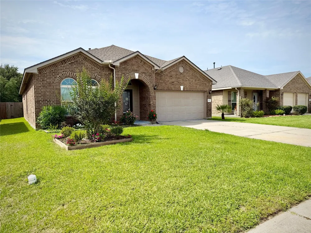 310 Gulf Winds Drive Bacliff, TX 77518