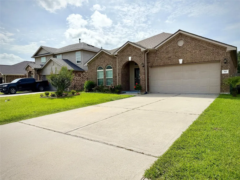 310 Gulf Winds Drive Bacliff, TX 77518