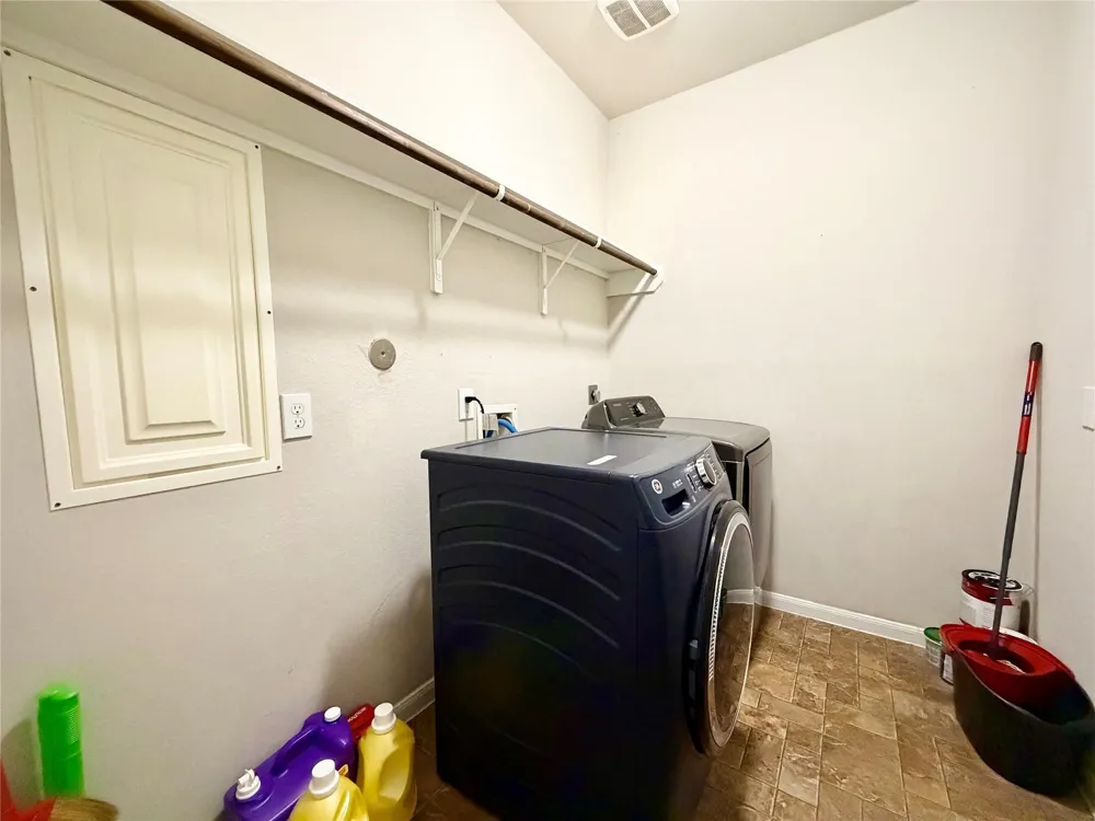 310 Gulf Winds Drive Bacliff, TX 77518
