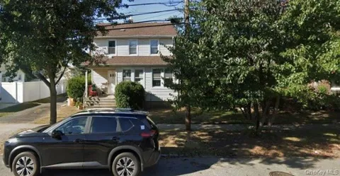 52 John Street E