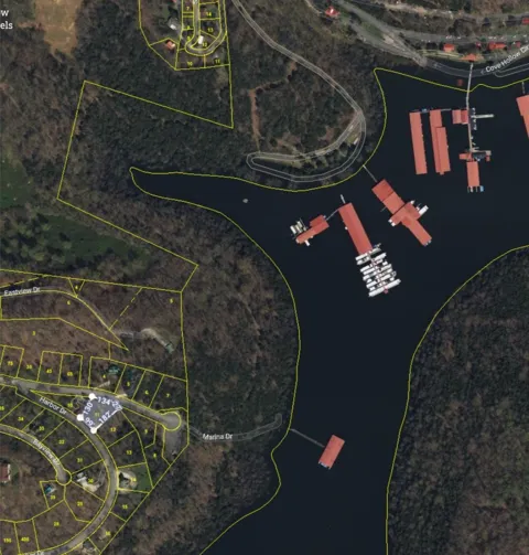 11 Bay Dr