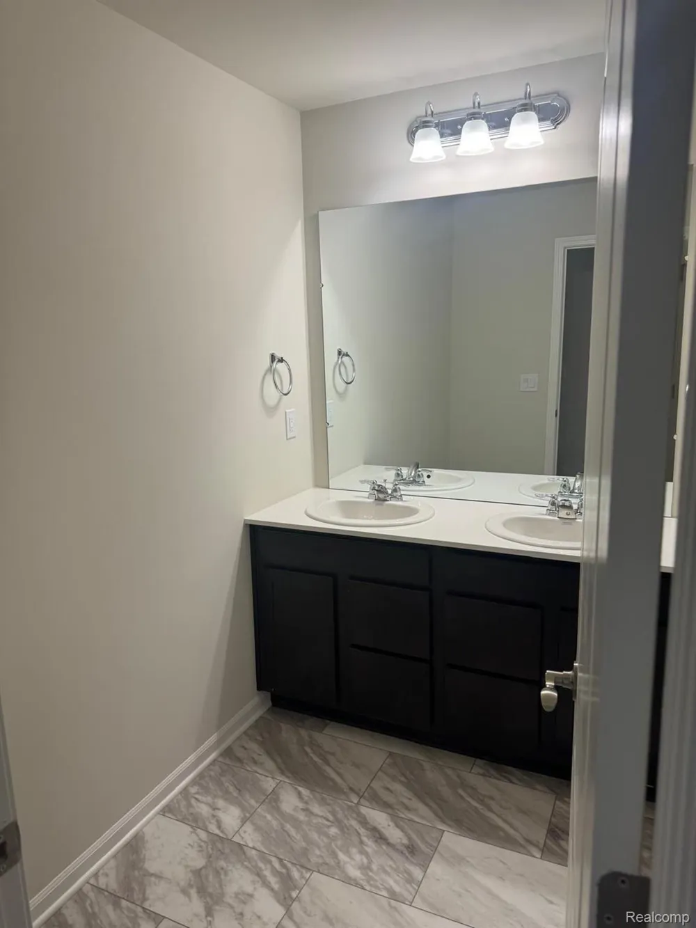 627 ADDISON CIRCLE Commerce Charter Township, MI 48390