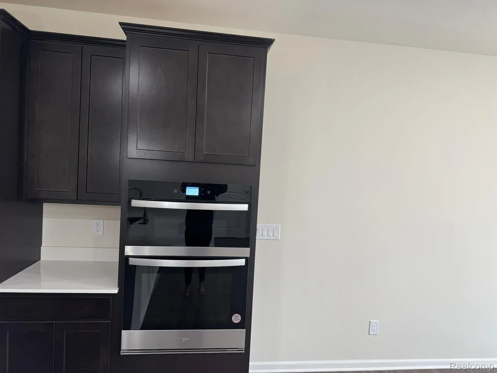 627 ADDISON CIRCLE Commerce Charter Township, MI 48390